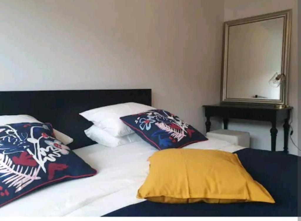 Beautiful Three Queen Beds Apartment In City Center , 100M2, Near Tram Luxemburg Exterior foto